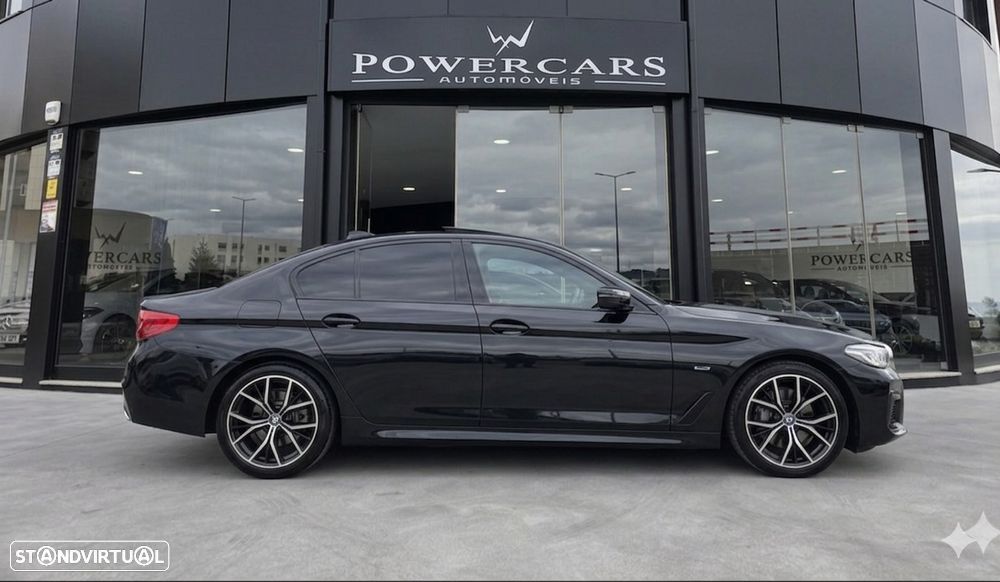 BMW 530 e Pack Desportivo M - 11