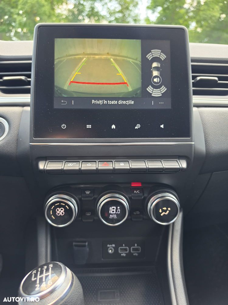 Renault Captur TCe Mild Hybrid 140 GPF TECHNO - 11