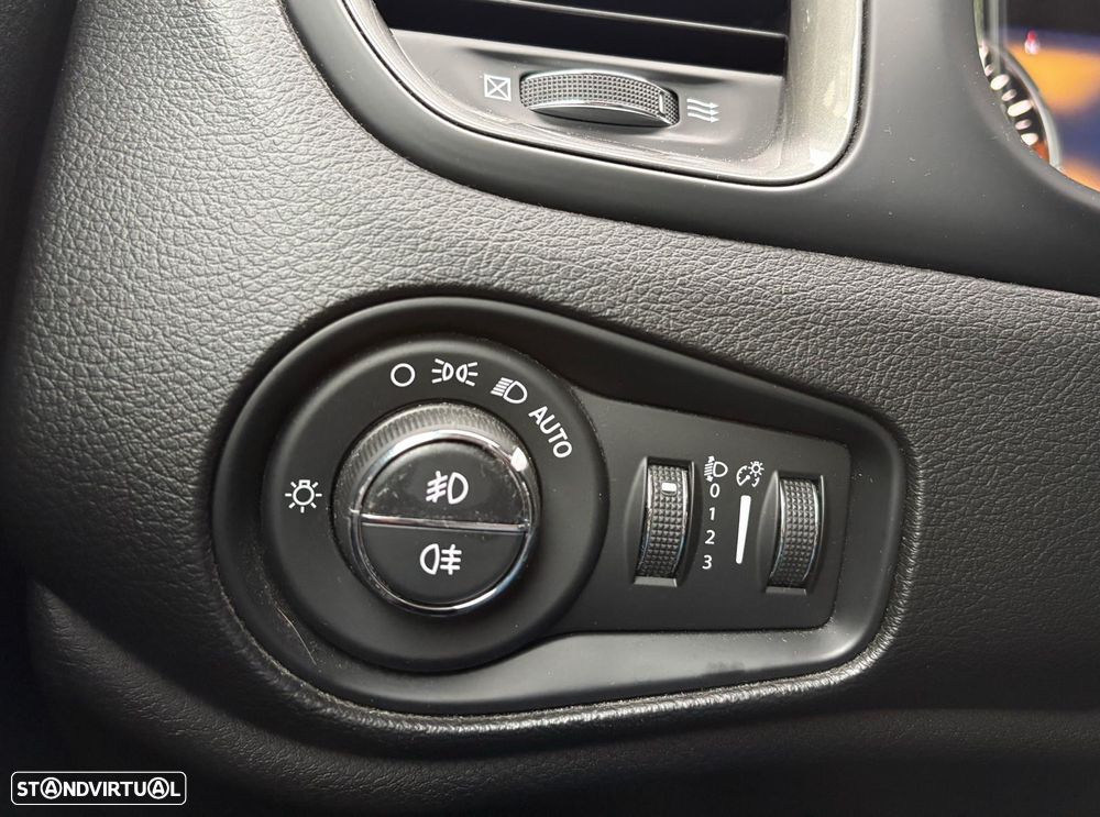 Jeep Renegade 1.4 MA Limited - 23