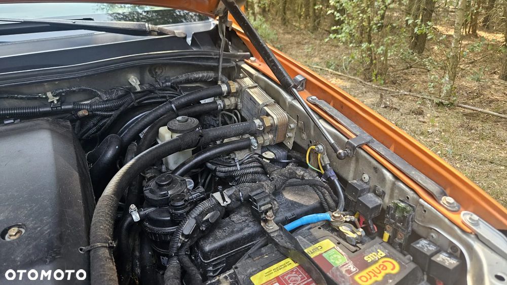 Toyota Hilux 2.5 D-4D DLX + - 28