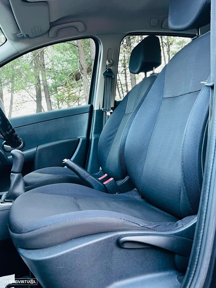 Renault Clio Sport Tourer - 4