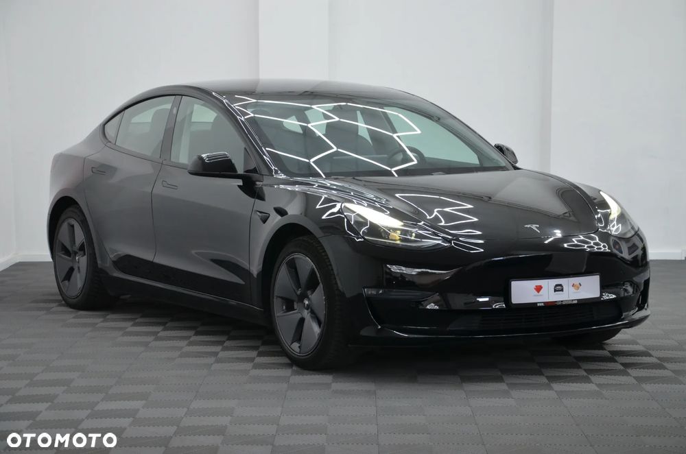 Tesla Model 3 - 2