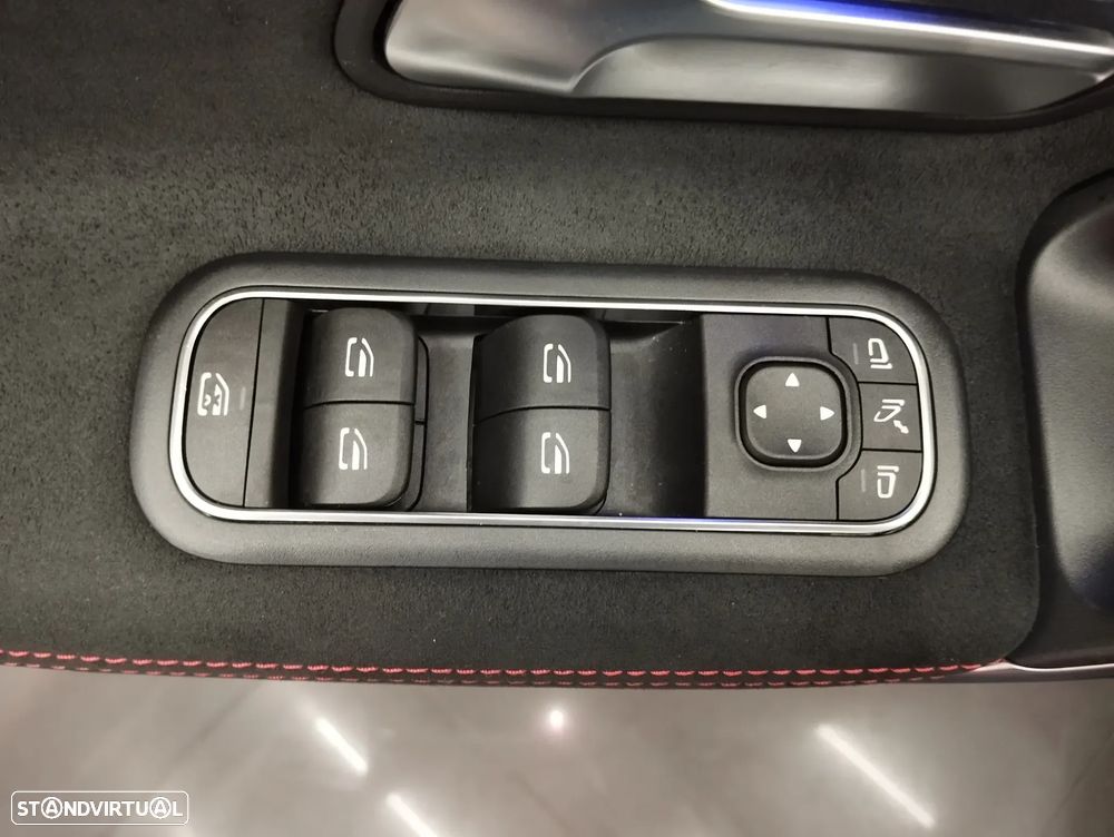 Mercedes-Benz A 250 Limousine e AMG Line - 18