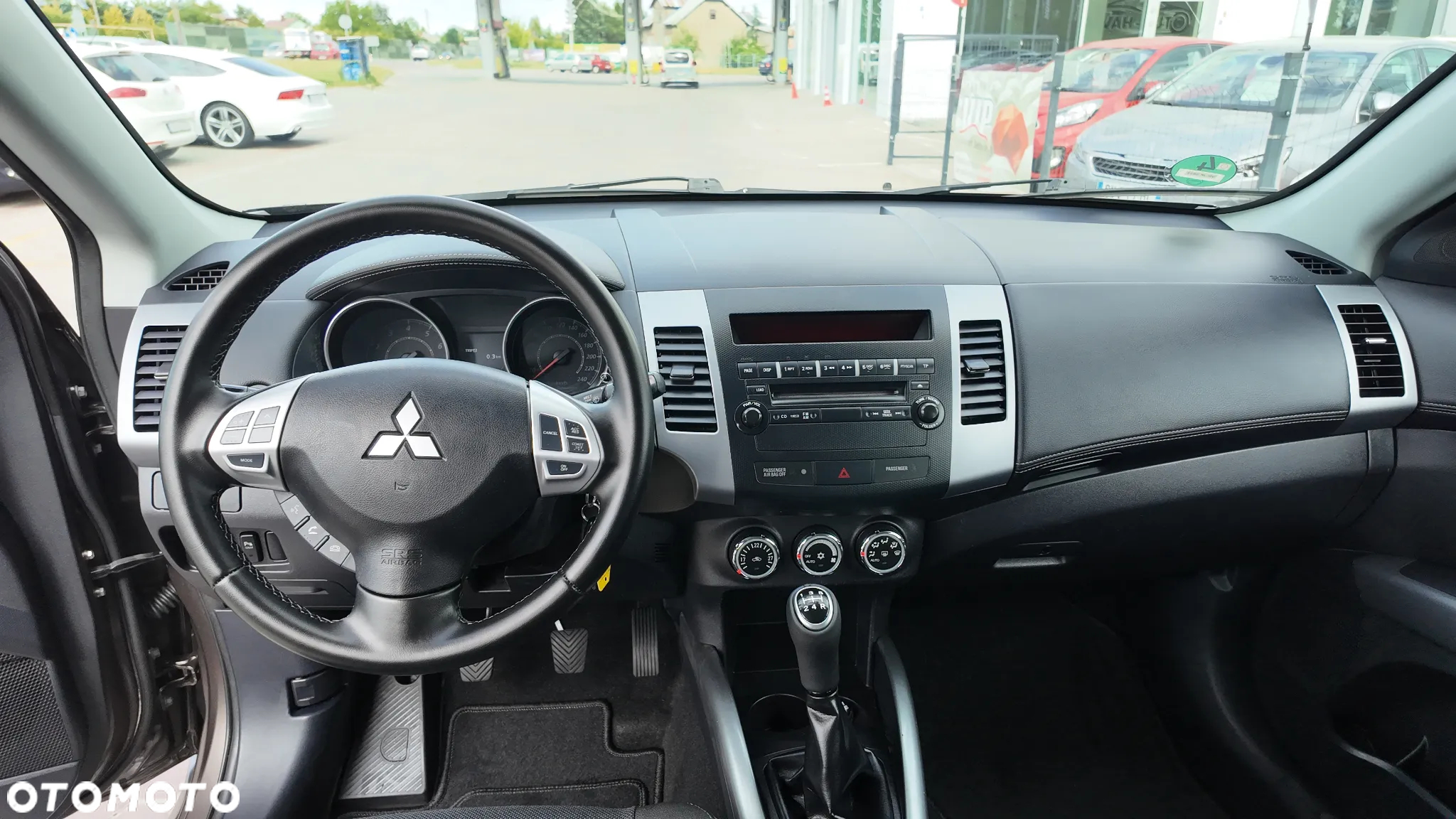 Mitsubishi Outlander 2.0 2WD - 32