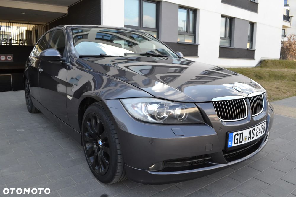 BMW Seria 3 325i - 3