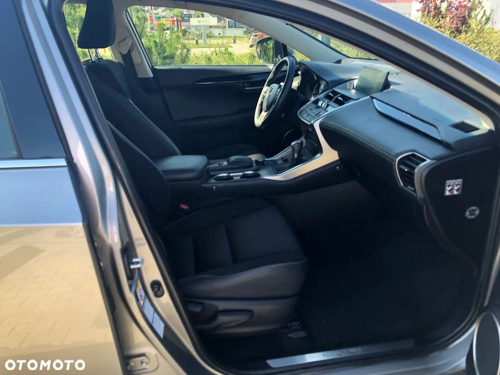 Lexus NX 300h Elegance AWD - 11