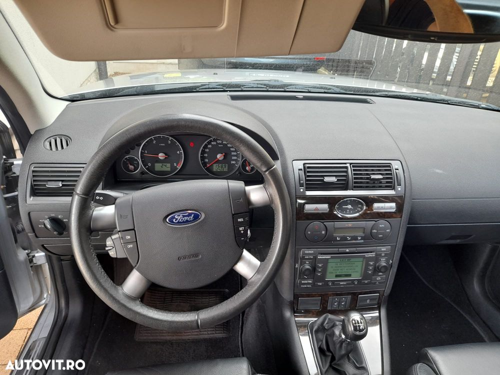 Ford Mondeo 2.0 TDCI Ghia - 8