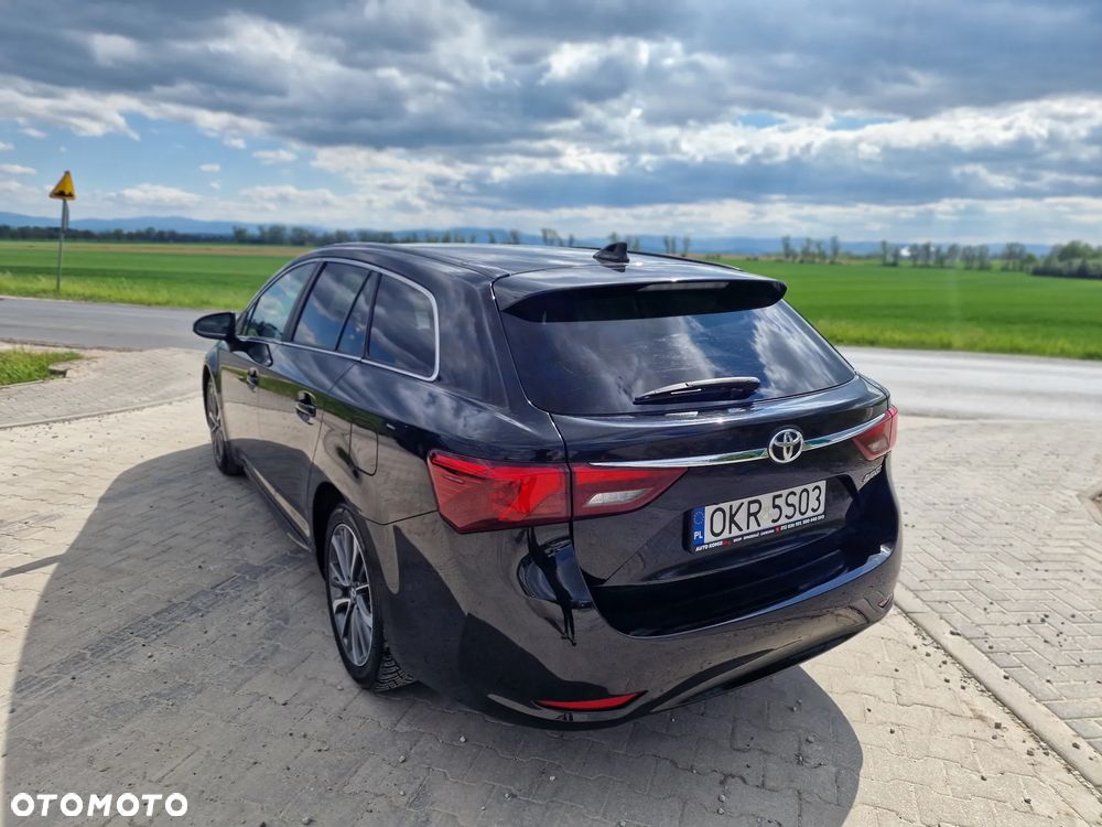 Toyota Avensis 2.0 D-4D Selection - 14