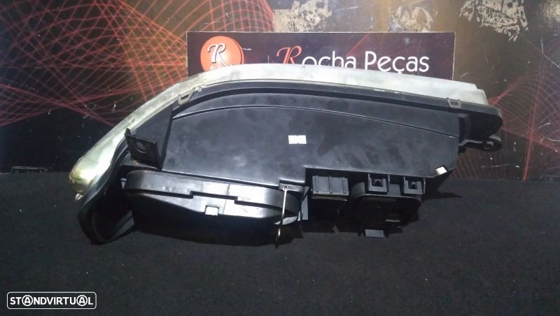 Ótica Dto Fiat Palio Weekend (178_) - 5