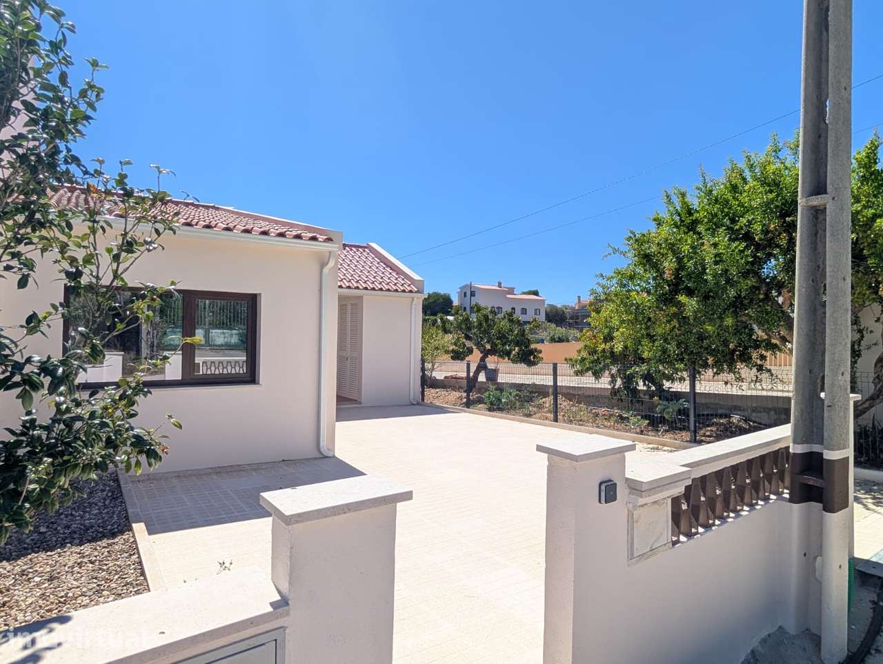 Moradia Geminada T1 Totalmente Renovada | Campelos – Torres Vedras - Grande imagem: 2/17