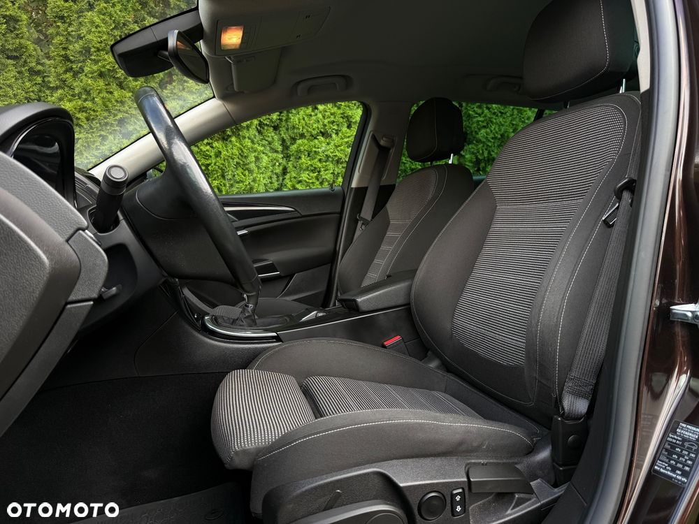 Opel Insignia - 16