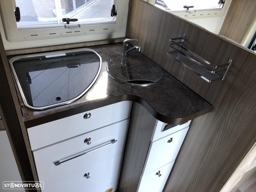 Autostar Privilege P650LC c.central e basculante - 21