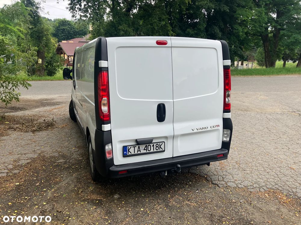 Opel Vivaro 2.0 Long (L2H1) - 8