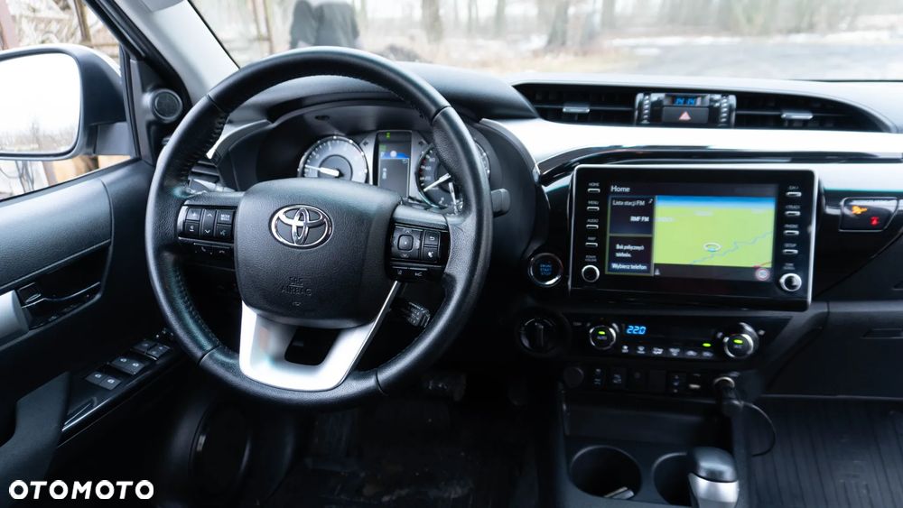 Toyota Hilux 2.4 D-4D Double Cab SR5 4x4 - 5