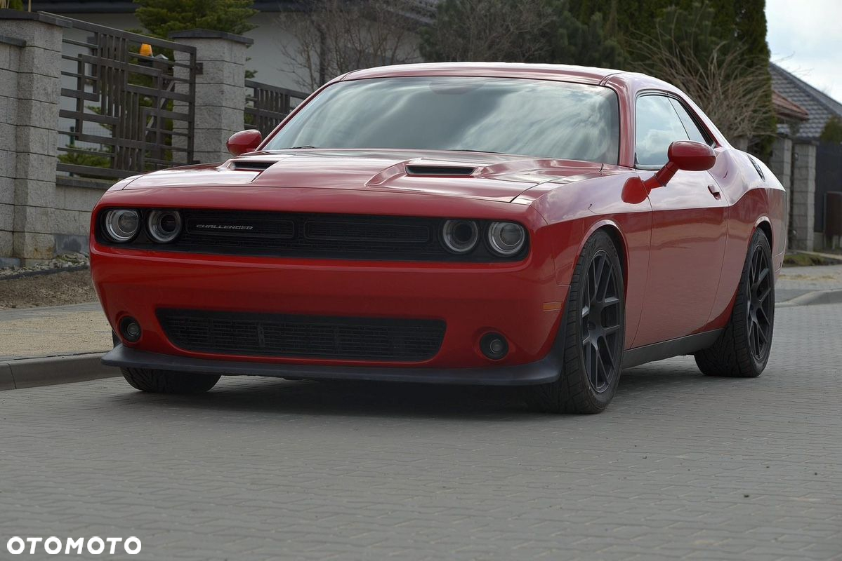Dodge Challenger - 8
