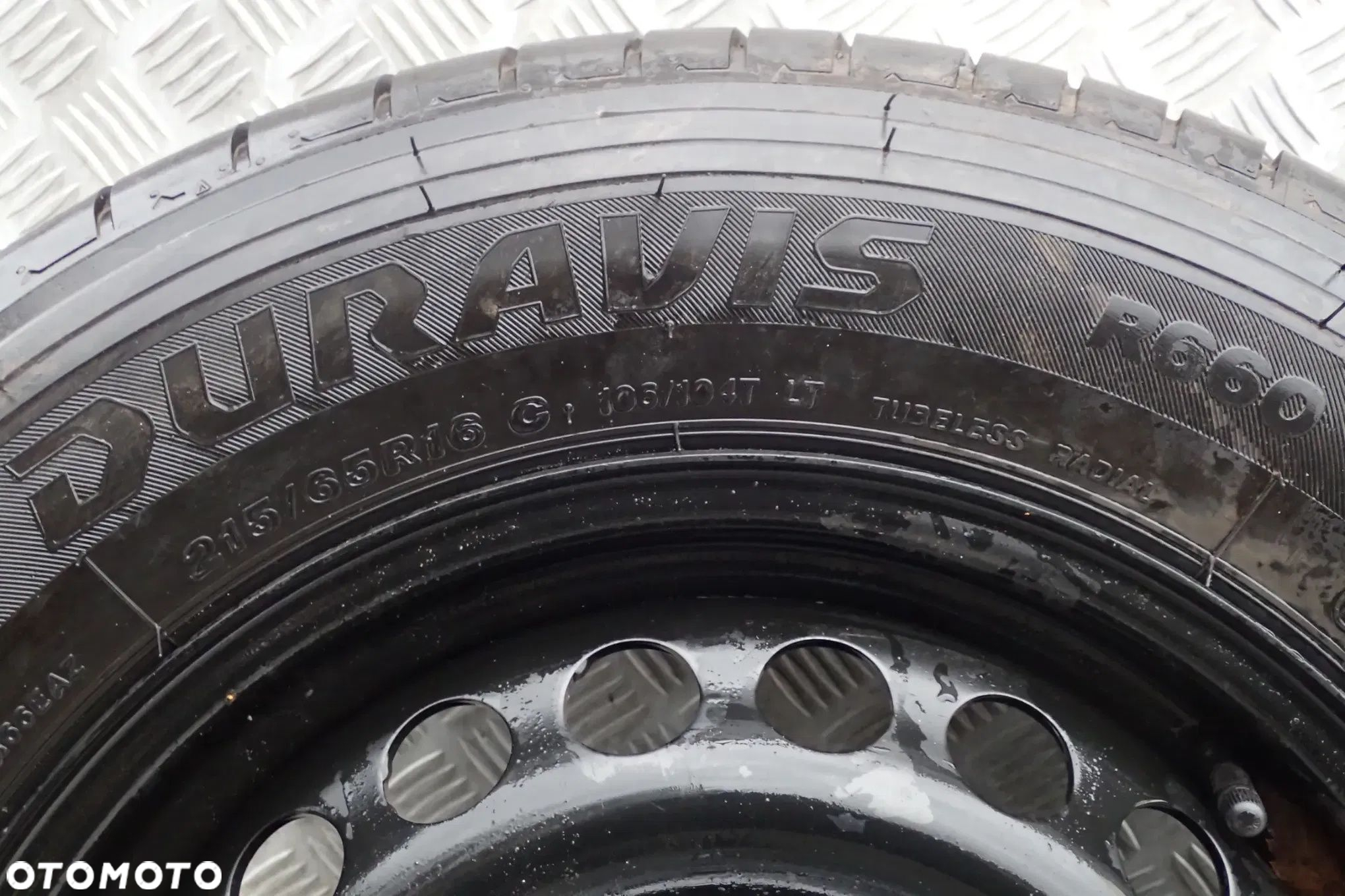 OPONY LETNIE 215/65/16C  1500ZŁ  FELGI STALOWE VW T5 T6 6,5JX16 ET 51 5X120 7H0601027D Z OPONAMI BRIDGESTONE LATO 215/65/16C 4X7MM KOMPLET - 6
