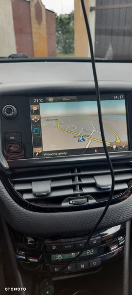 Peugeot 2008 - 8