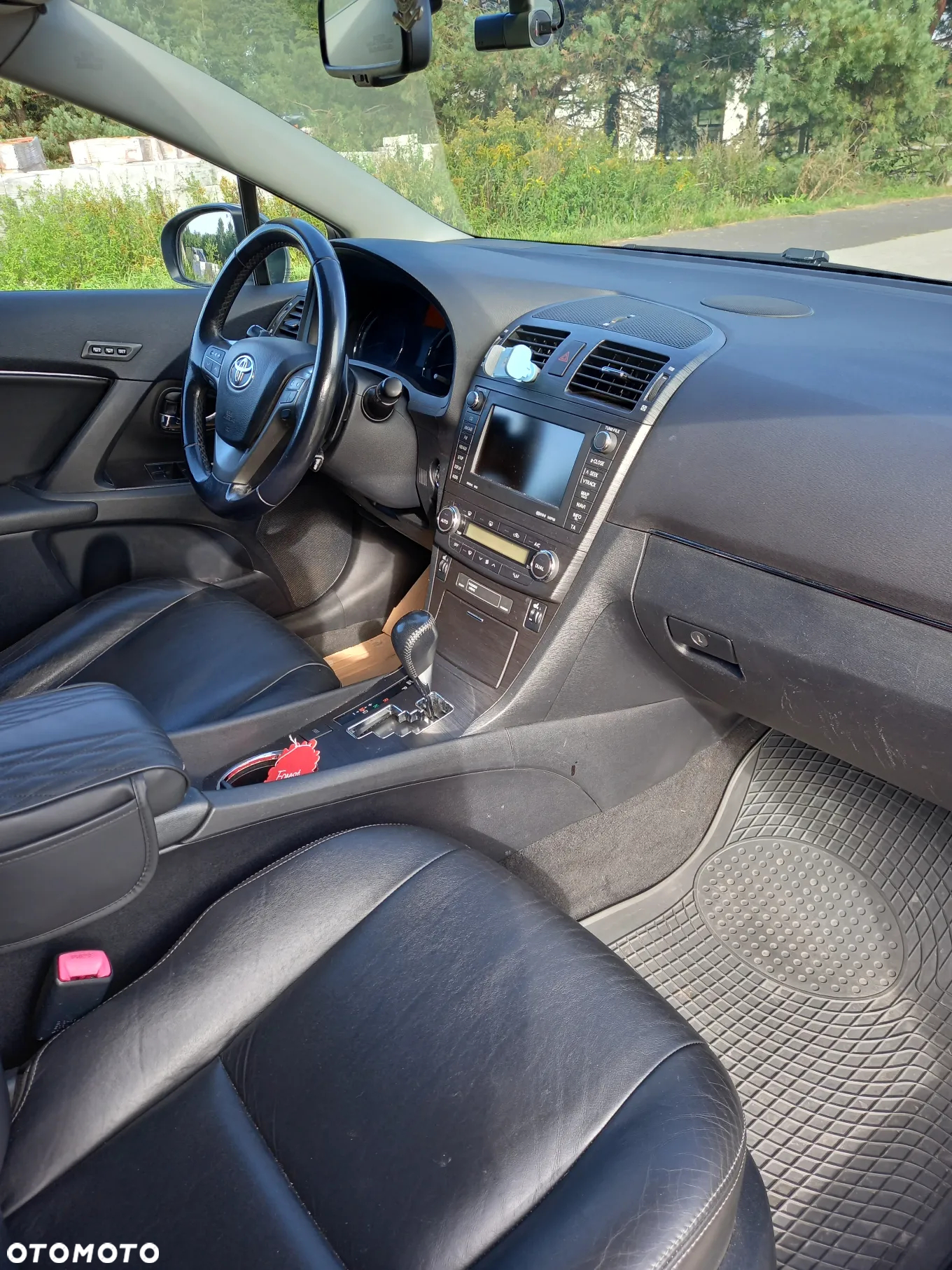 Toyota Avensis 2.2 D-4D Sol NAVI - 11