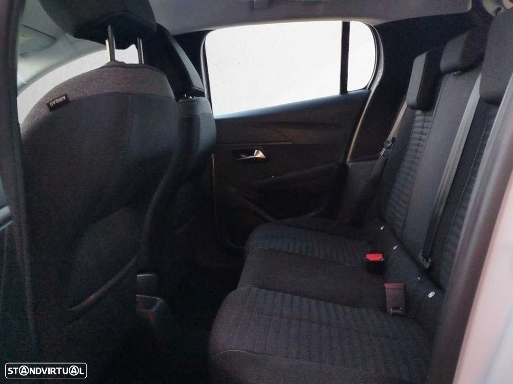 Peugeot 208 1.2 PureTech Active Pack - 10