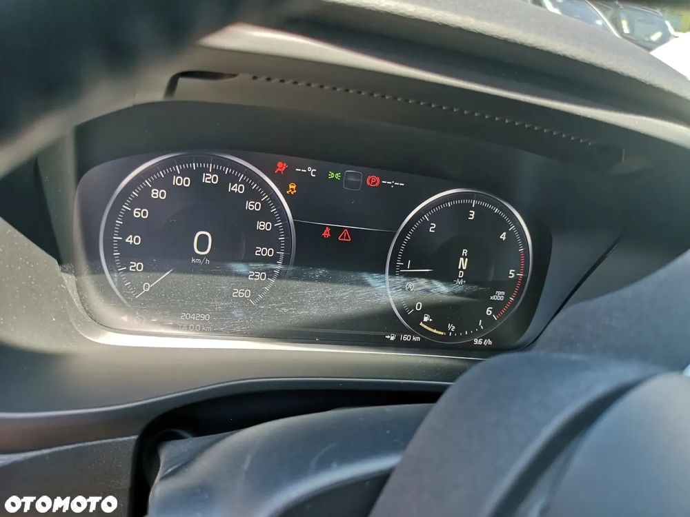 Volvo XC 40 D4 AWD Geartronic Momentum - 34