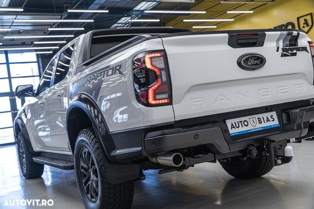 Ford Raptor - 32