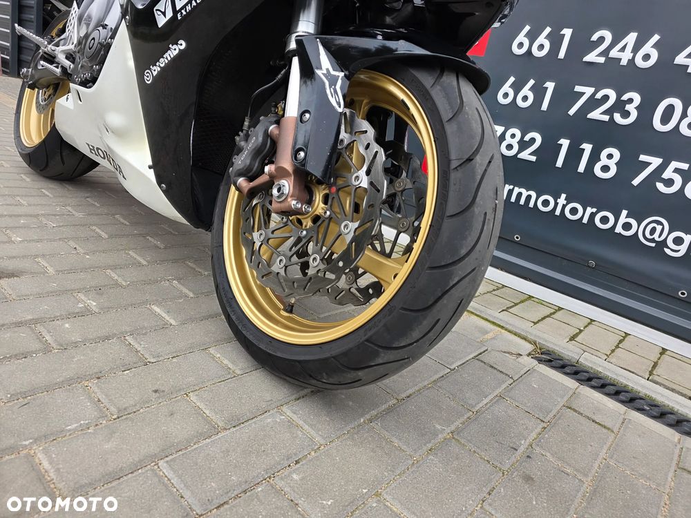 Honda CBR - 28