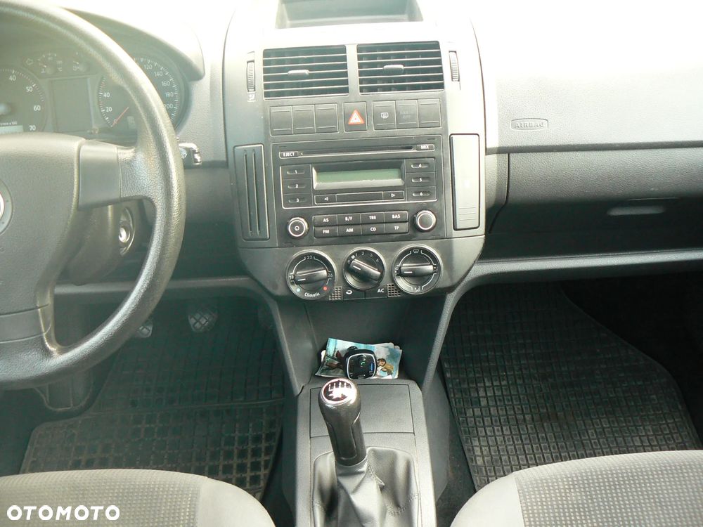Volkswagen Polo 1.4 16V Trendline - 10