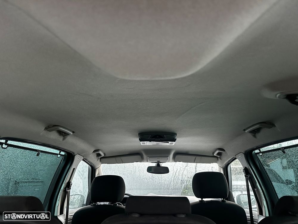 Ford S-Max 2.0 TDCi Titanium 7L - 33