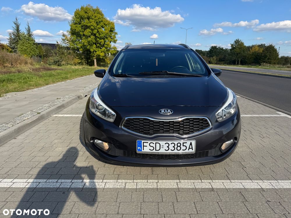 Kia Ceed 1.6 CRDi 128 Dream-Team Edition - 9