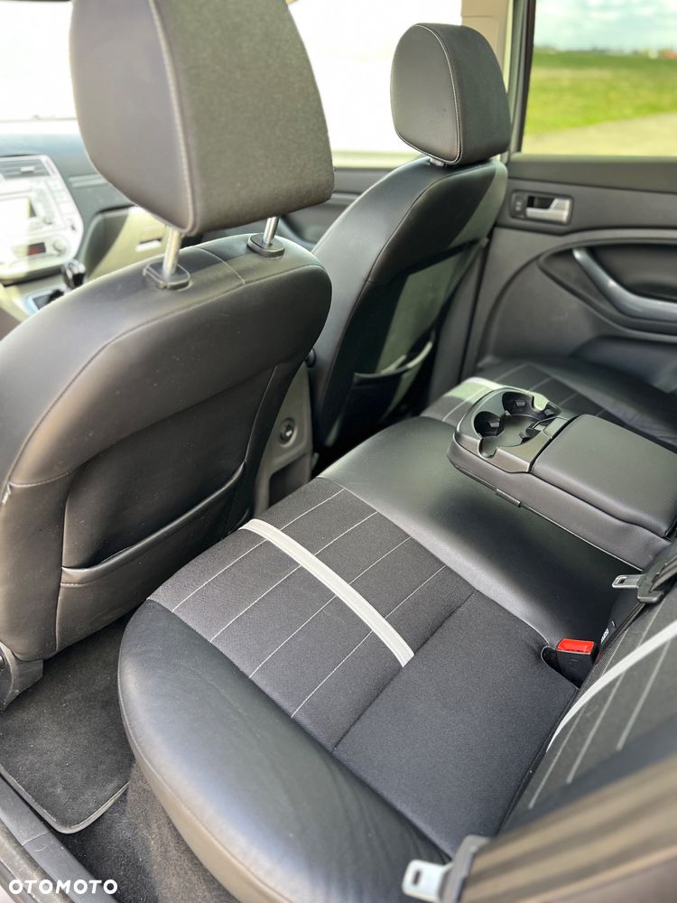 Ford Kuga 2.0 TDCi 4x4 Individual - 29