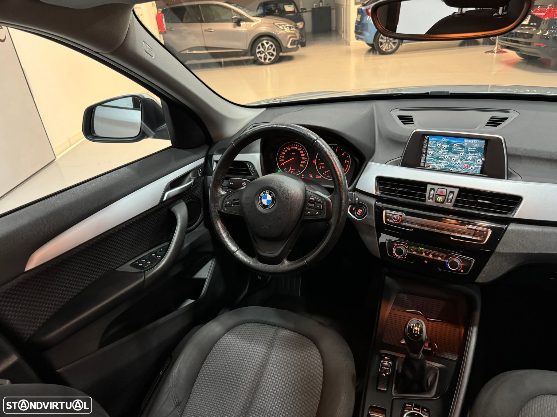 BMW X1 16 d sDrive Advantage - 34