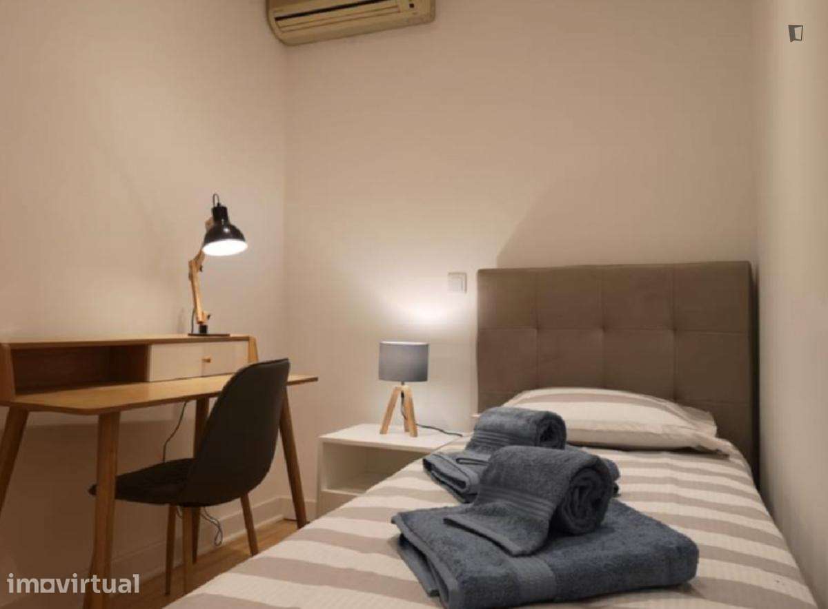 Quarto - localizado em Arroios Lisbon - Grande imagem: 2/20