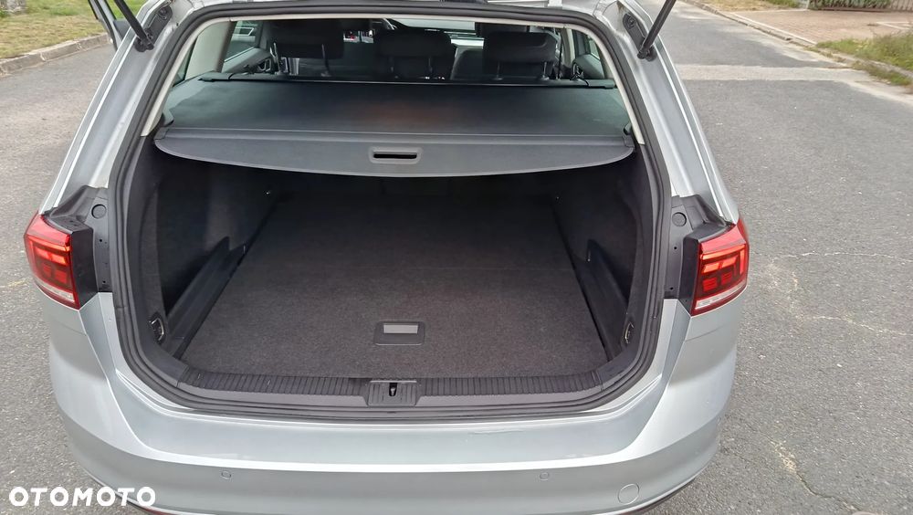 Volkswagen Passat 2.0 TDI SCR DSG - 19