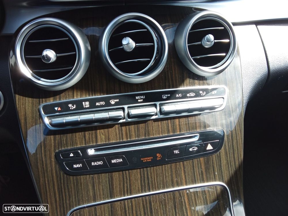 Mercedes-Benz C 300 BlueTEC Hybrid AMG Line - 22