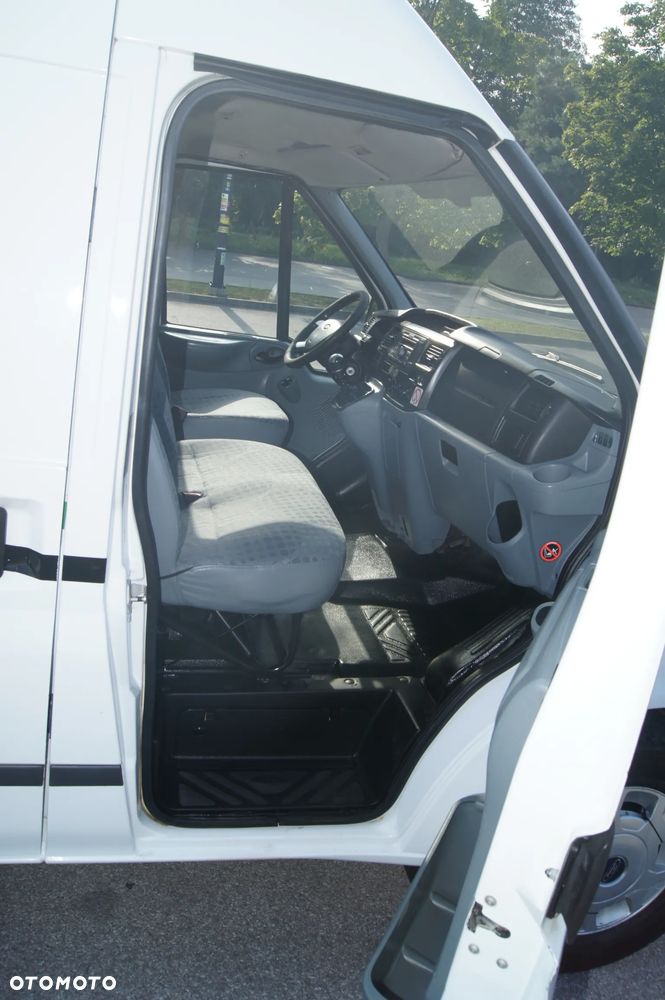 Ford Transit - 10