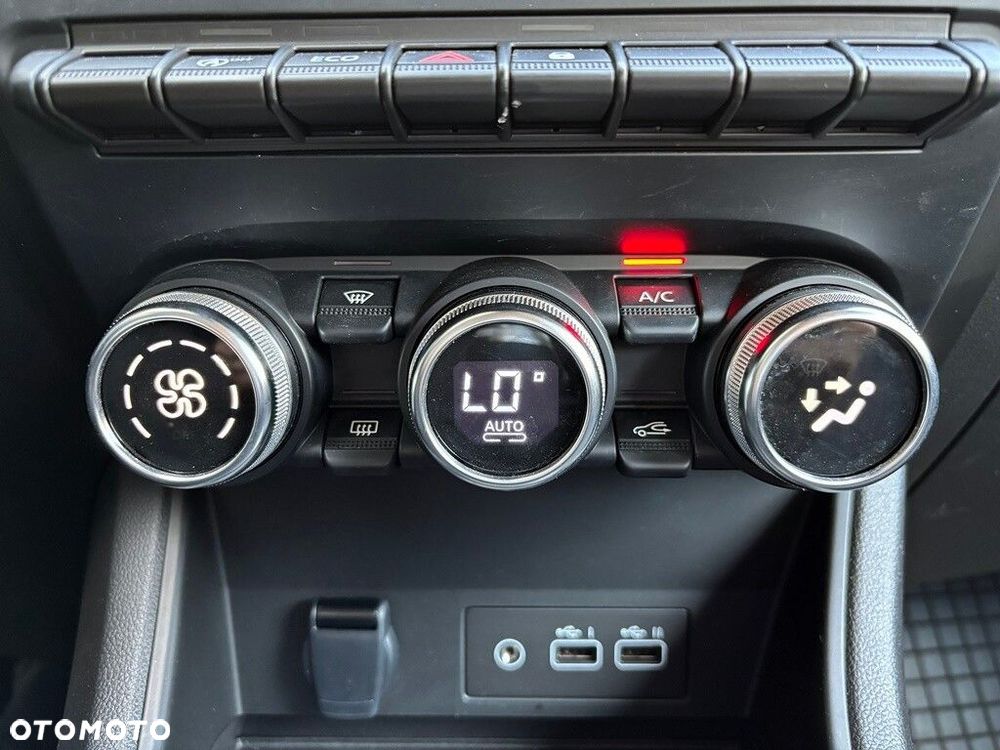 Renault Captur - 16