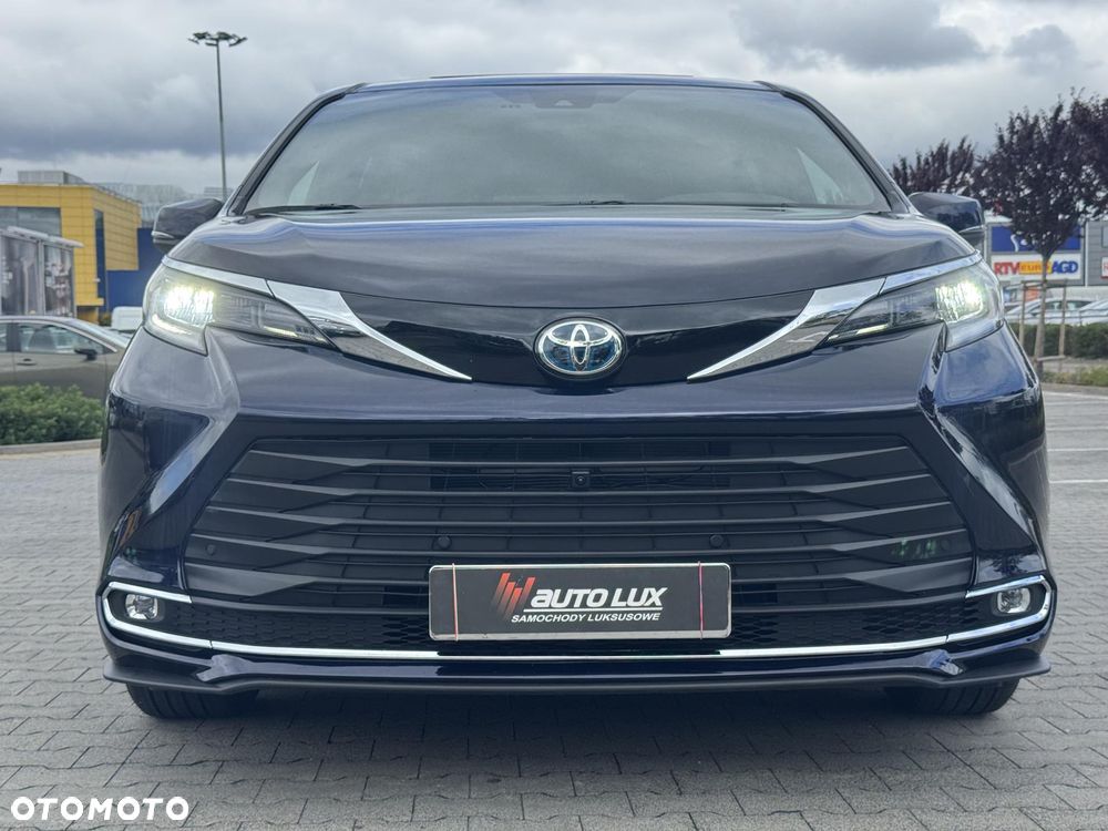 Toyota Sienna - 9
