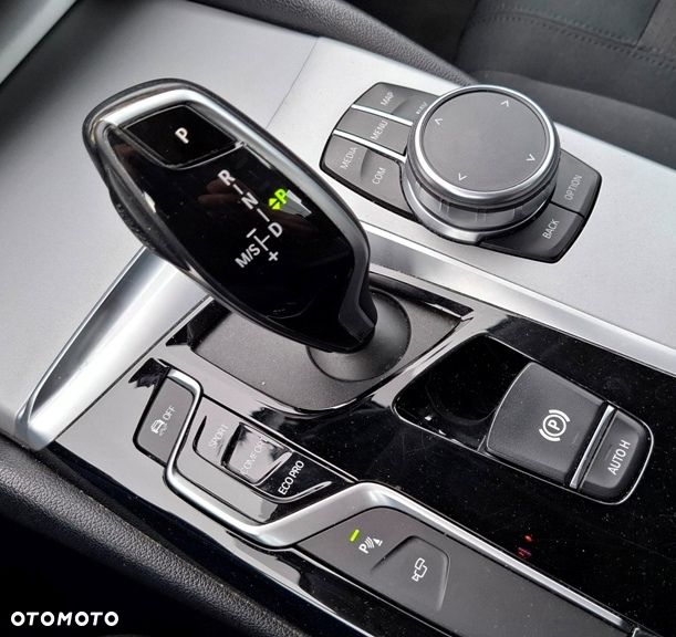 BMW Seria 5 540i GPF xDrive - 8