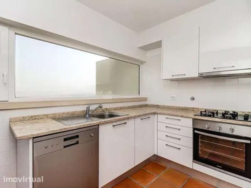 Moradia T3 vista mar, junto a praia, pronta a habitar - Grande imagem: 5/15