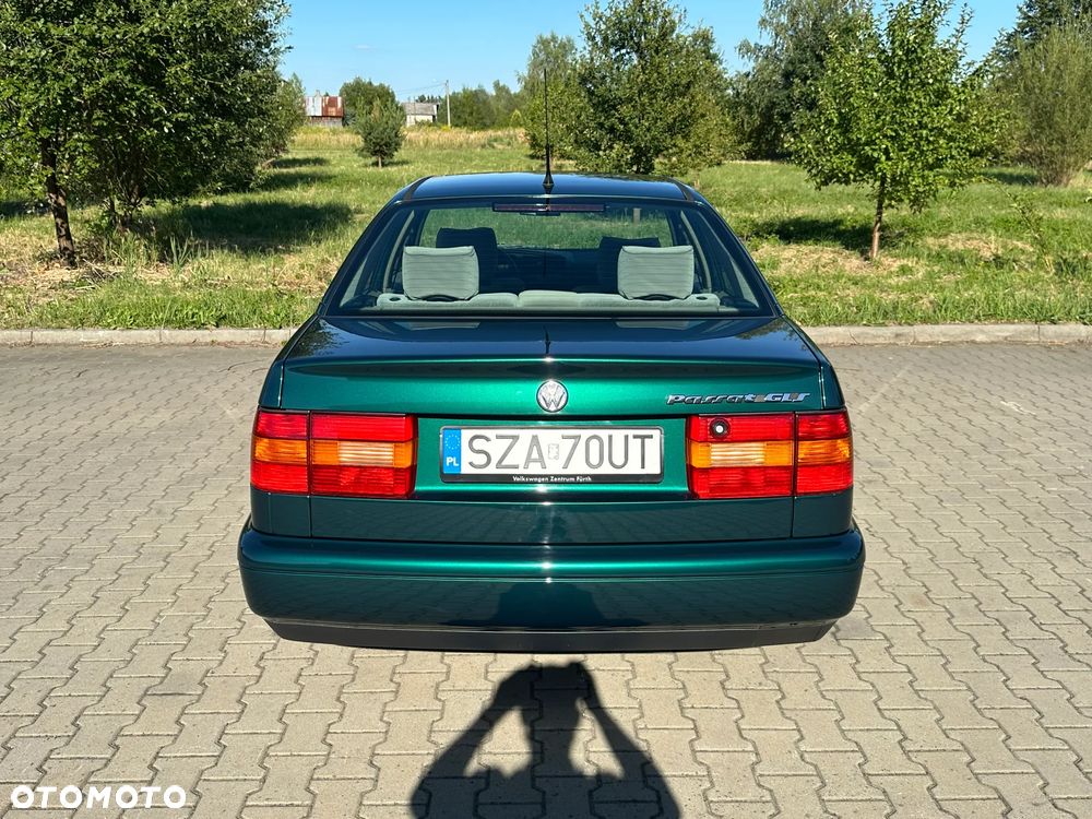 Volkswagen Passat - 9