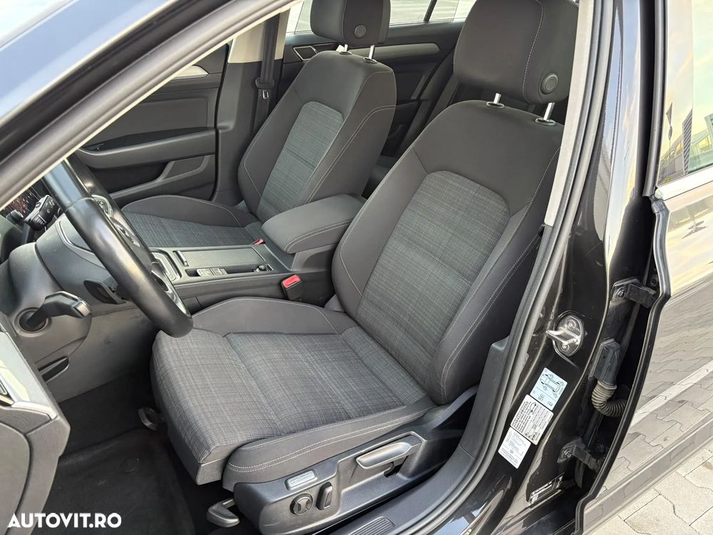 Volkswagen Passat - 19