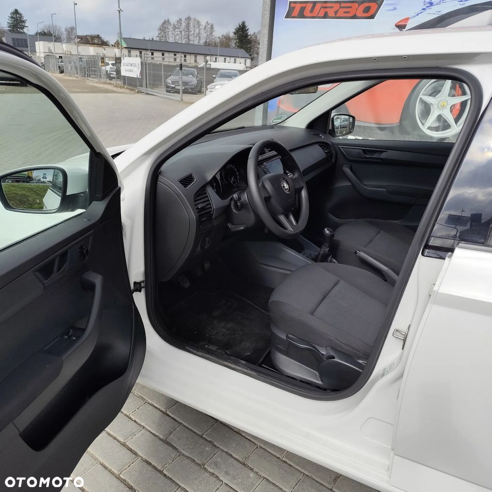 Skoda Fabia 1.0 MPI Active - 11