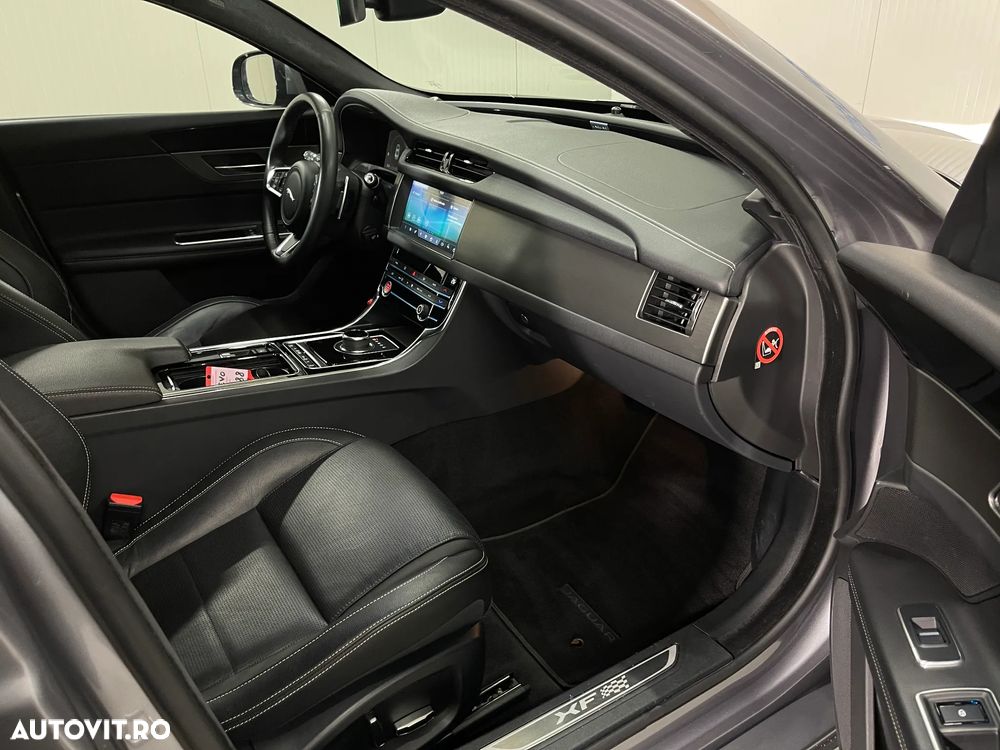 Jaguar XF 20d AWD Aut. Chequered Flag - 9