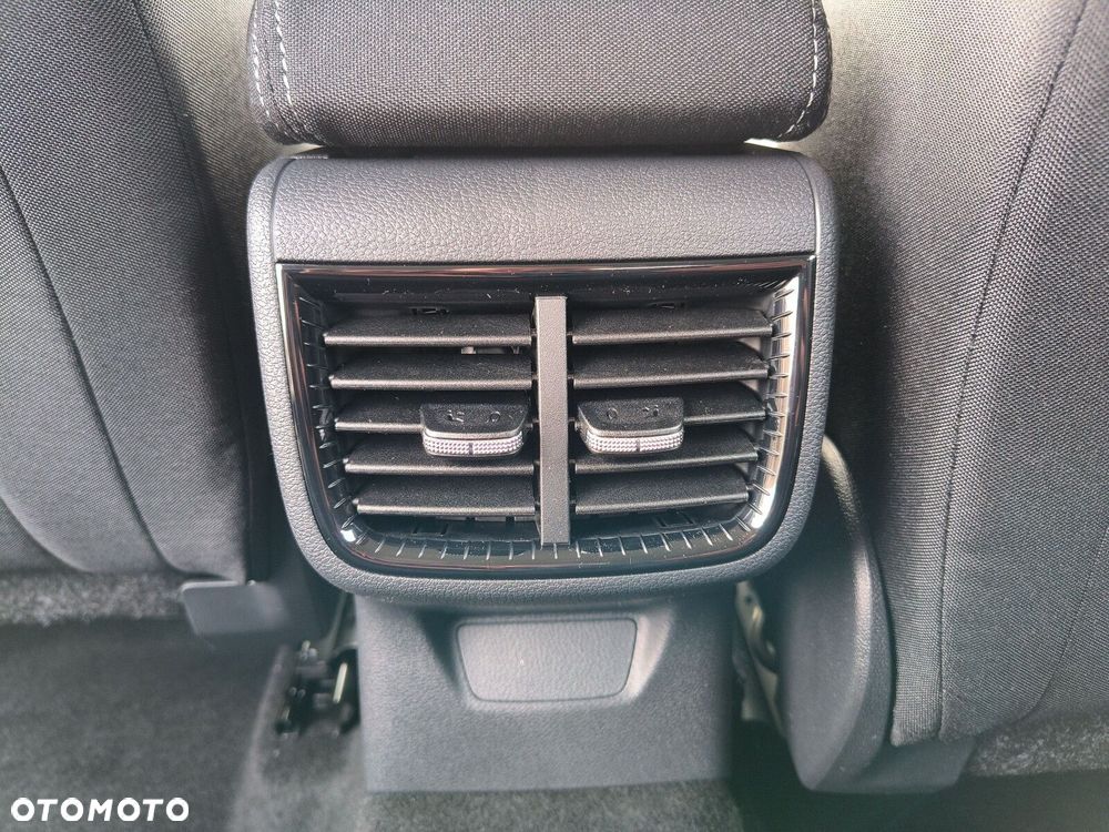 Skoda Fabia 1.5 TSI Drive DSG - 28
