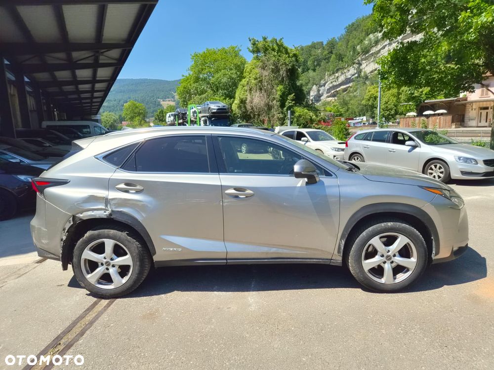 Lexus NX 300h - 7