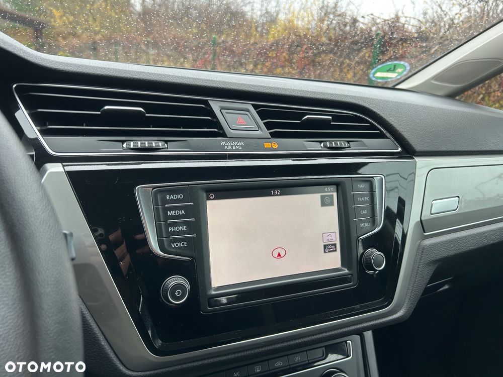 Volkswagen Touran 1.6 TDI SCR BlueMotion Technology Trendline - 26