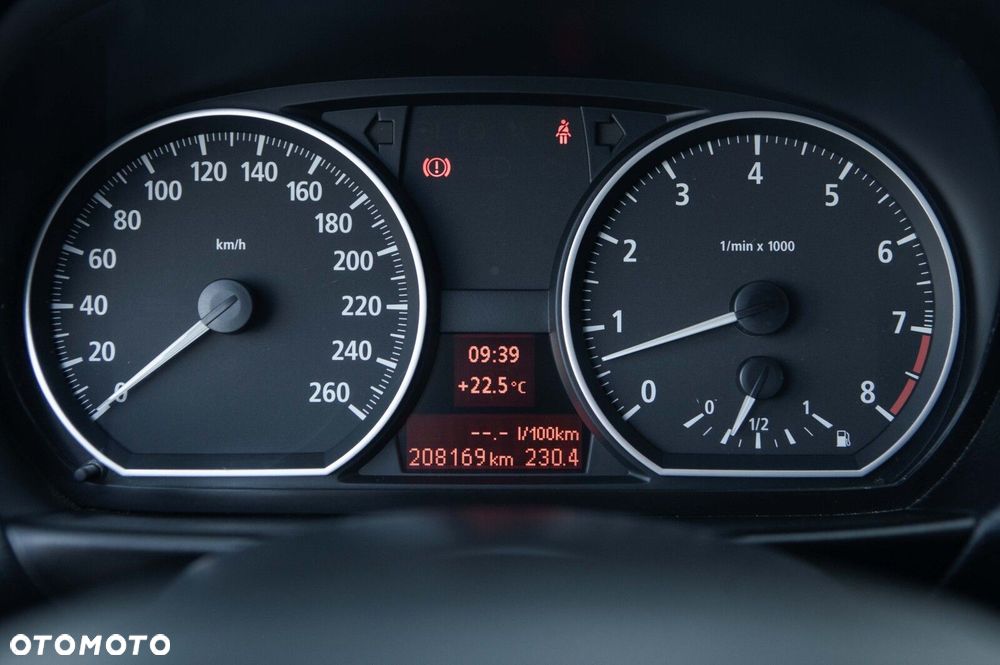 BMW Seria 1 130i - 29