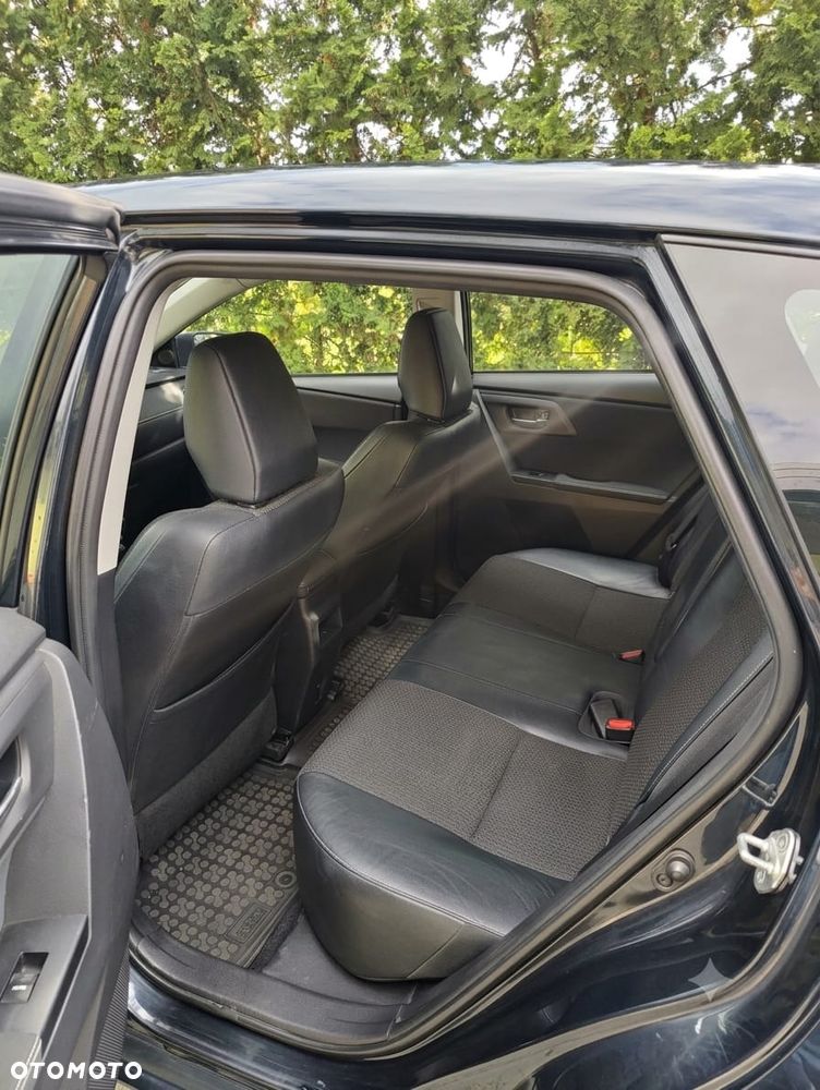 Toyota Auris 2.0 D-4D Prestige - 12