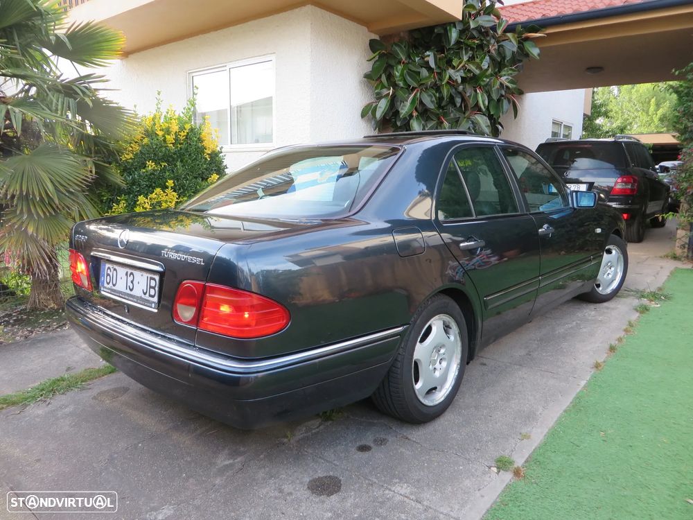 Mercedes-Benz E 250 TD Classic - 5
