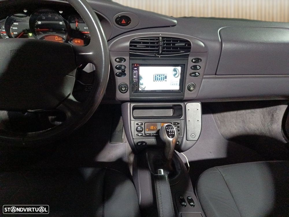 Porsche 911 Série F - 18